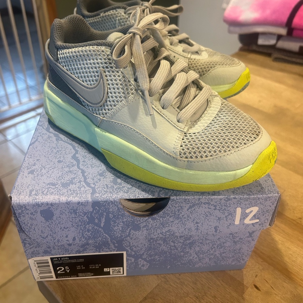 Nike Kids' Gray and Green Sneakers